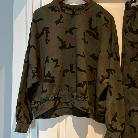 Camo jogger set - Picture 2 of 4
